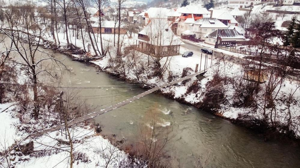 Pensiunea Hai In Maramures Bîrsana Esterno foto